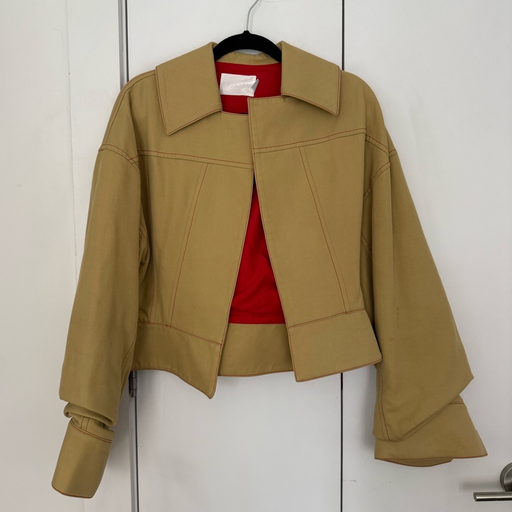 SOLACE LONDON Tailored Boxy Cropped Jacket in Camel/Tan/Khaki
